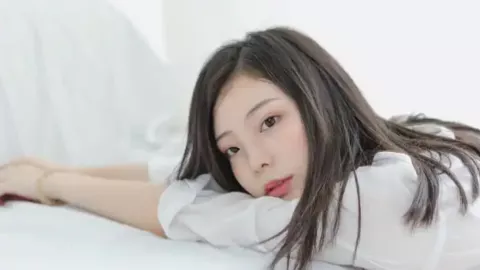 大学生手搓仿生蝴蝶