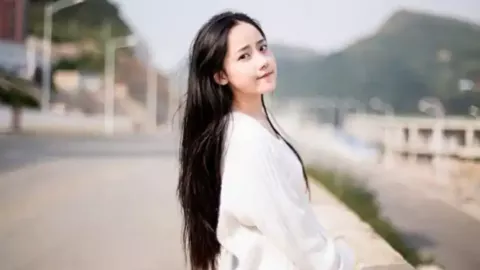 美国再公布UFO文件