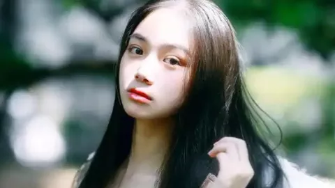新疆小羊哥
