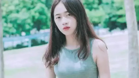 男生被接连施暴