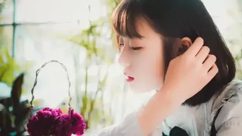 客机飞行中舷窗炸裂