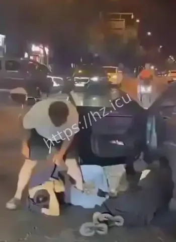 杭州街头抓奸