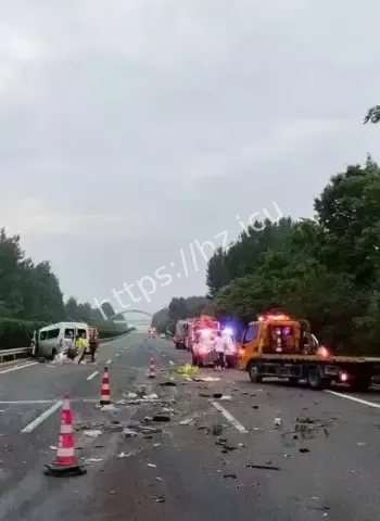 河南南阳追尾惨案