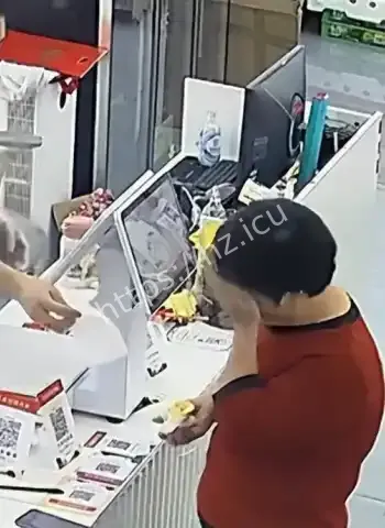 阿姨想买小块榴莲