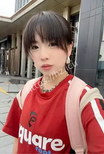 百万粉丝女博主飘哥