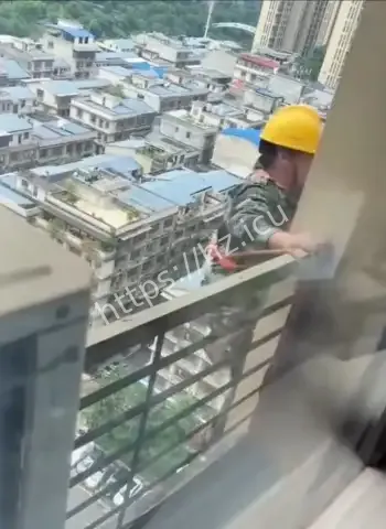 30楼工人从高空滑落