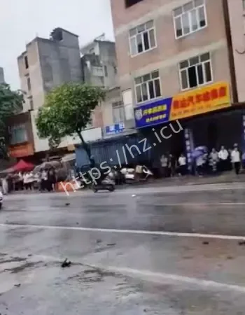 广西梧州筋竹车祸