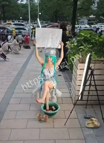 漫展卖脚泡柠檬水