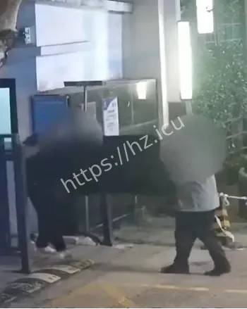 男子打赏主播盗窃邻居家电