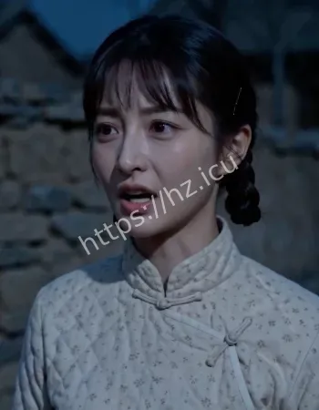 穿过薄雾的早晨