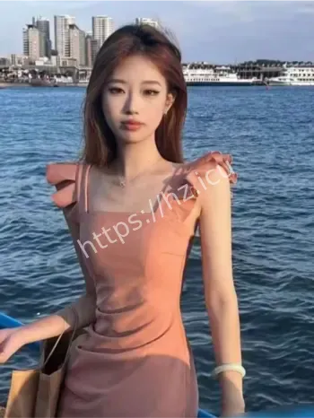 黄毛精神小妹反差