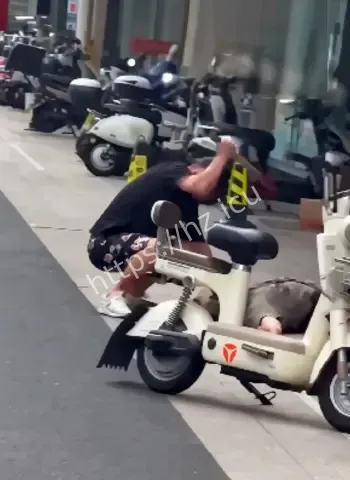 邵某惨死街头