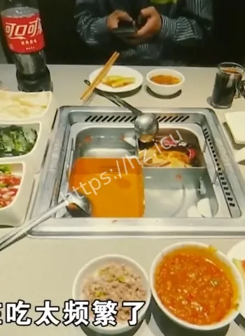 小伙每周吃海底捞
